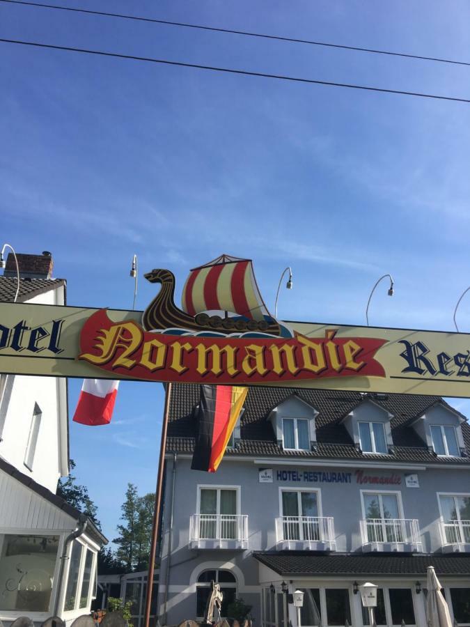 Hotel Restaurant Normandie 斯齐道 外观 照片
