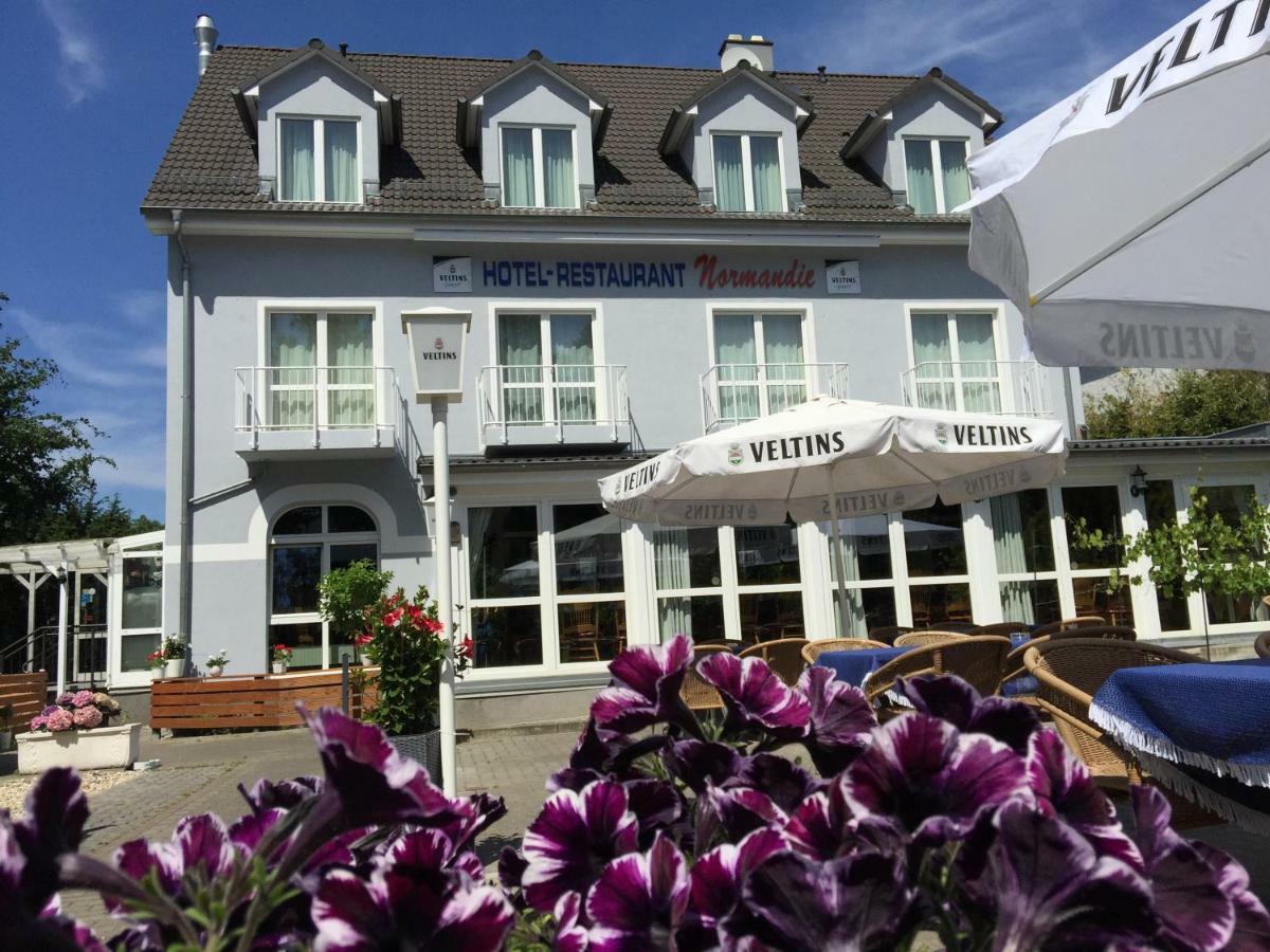 Hotel Restaurant Normandie 斯齐道 外观 照片