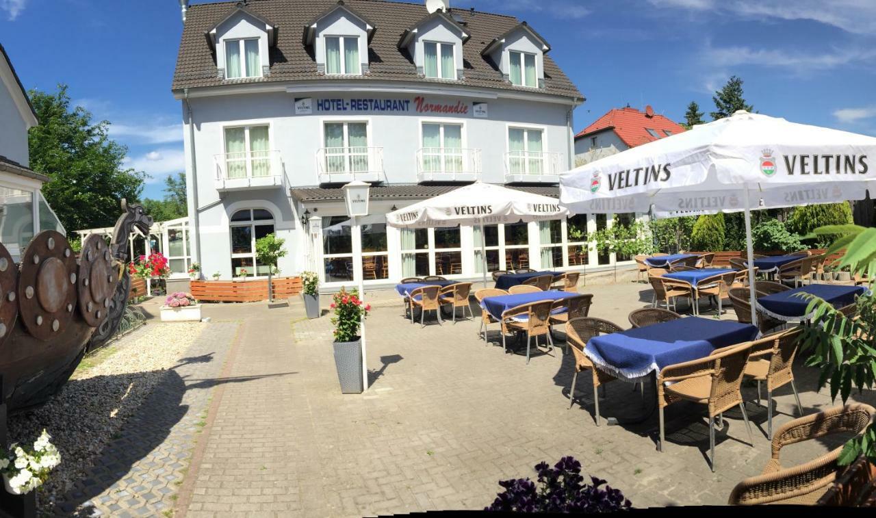 Hotel Restaurant Normandie 斯齐道 外观 照片